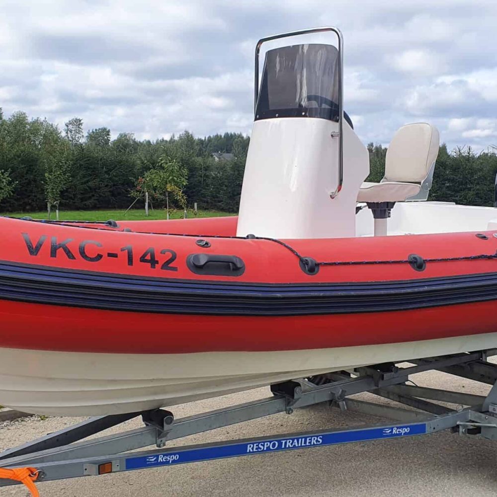 Mootorpaat Nordline RIB 550 tuuleklaas konsool Mootorpaat Nordline RIB 550 tuuleklaas konsool