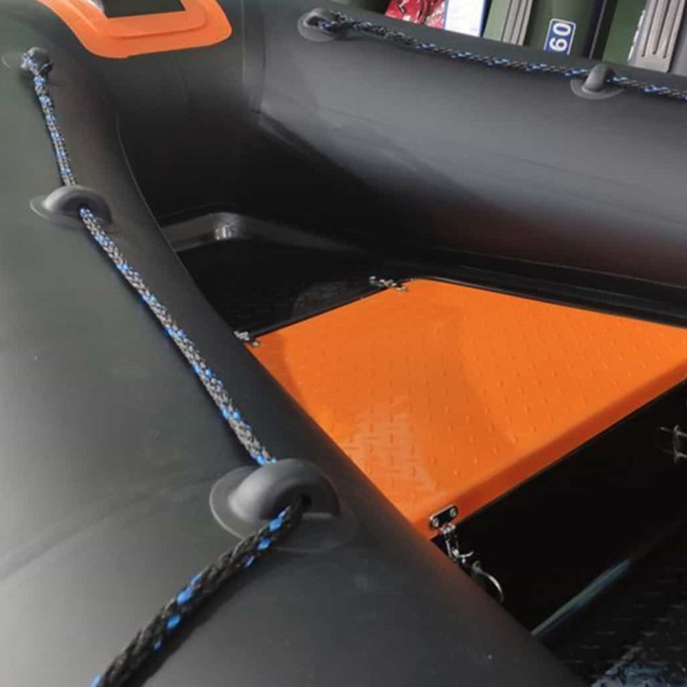 Mootorpaat Nordline RIB 550 vöör Mootorpaat Nordline RIB 550 vöör