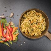 7727_Tactical_Foodpack_on_the_plate_Beef_Veggie_wok_and_Noodles-1-1024x683