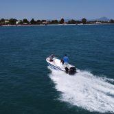 Avatud keskkonsooliga Mootorpaat Poseidon 470 T