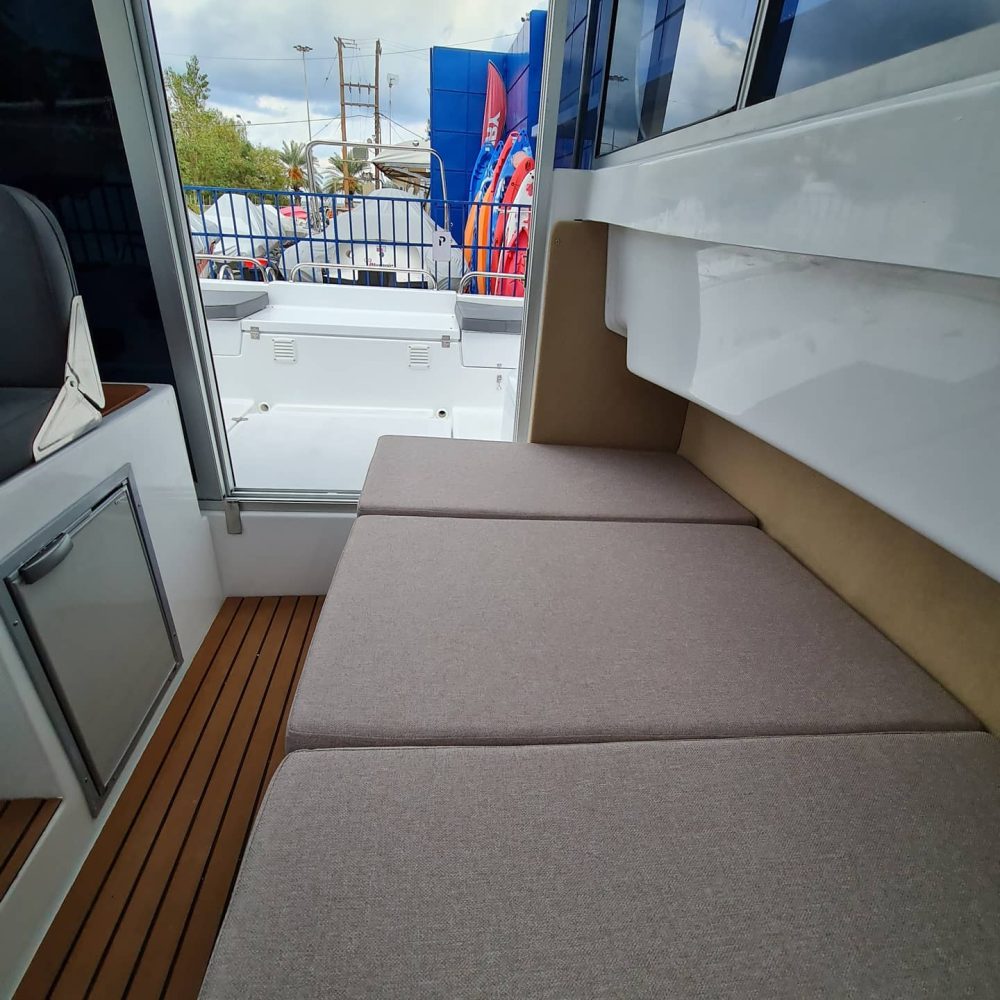 Magamiskohtadega Mootorpaat Poseidon King Fisher 650 Magamiskohtadega Mootorpaat Poseidon King Fisher 650