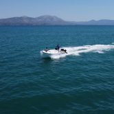 Mootorpaat Poseidon 470 T keskpuldiga