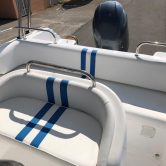 Pehmete istmetega Mootorpaat Poseidon R680