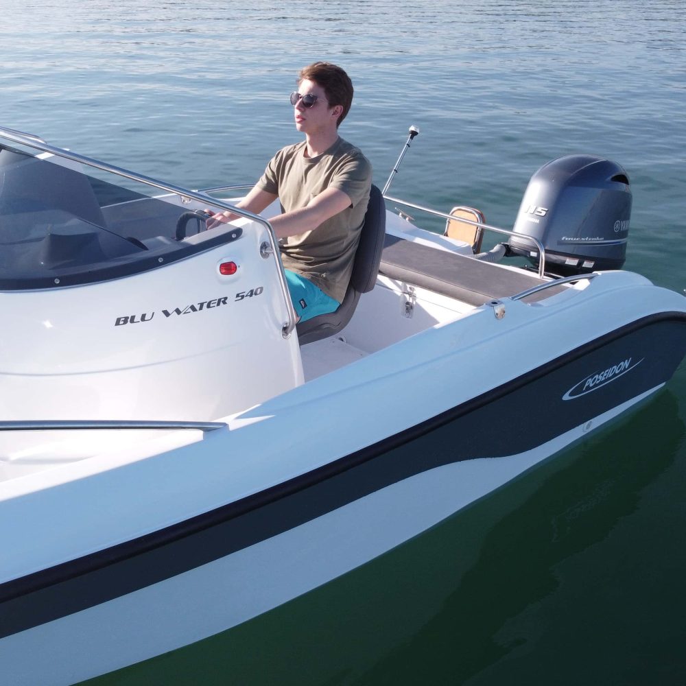 isetühjenev Mootorpaat Poseidon Blue Water 5.40 isetühjenev Mootorpaat Poseidon Blue Water 5.40