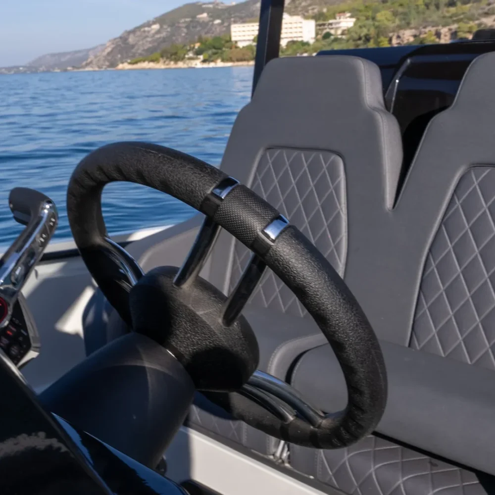 Mootorpaadid lõbusõiduks protagon 25 sundeck Mootorpaadid lõbusõiduks protagon 25 sundeck