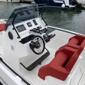 Mootorpaat Protagon 20 suusatõmbamise paat