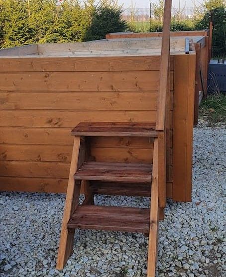 Kümblustünni puidust trepp