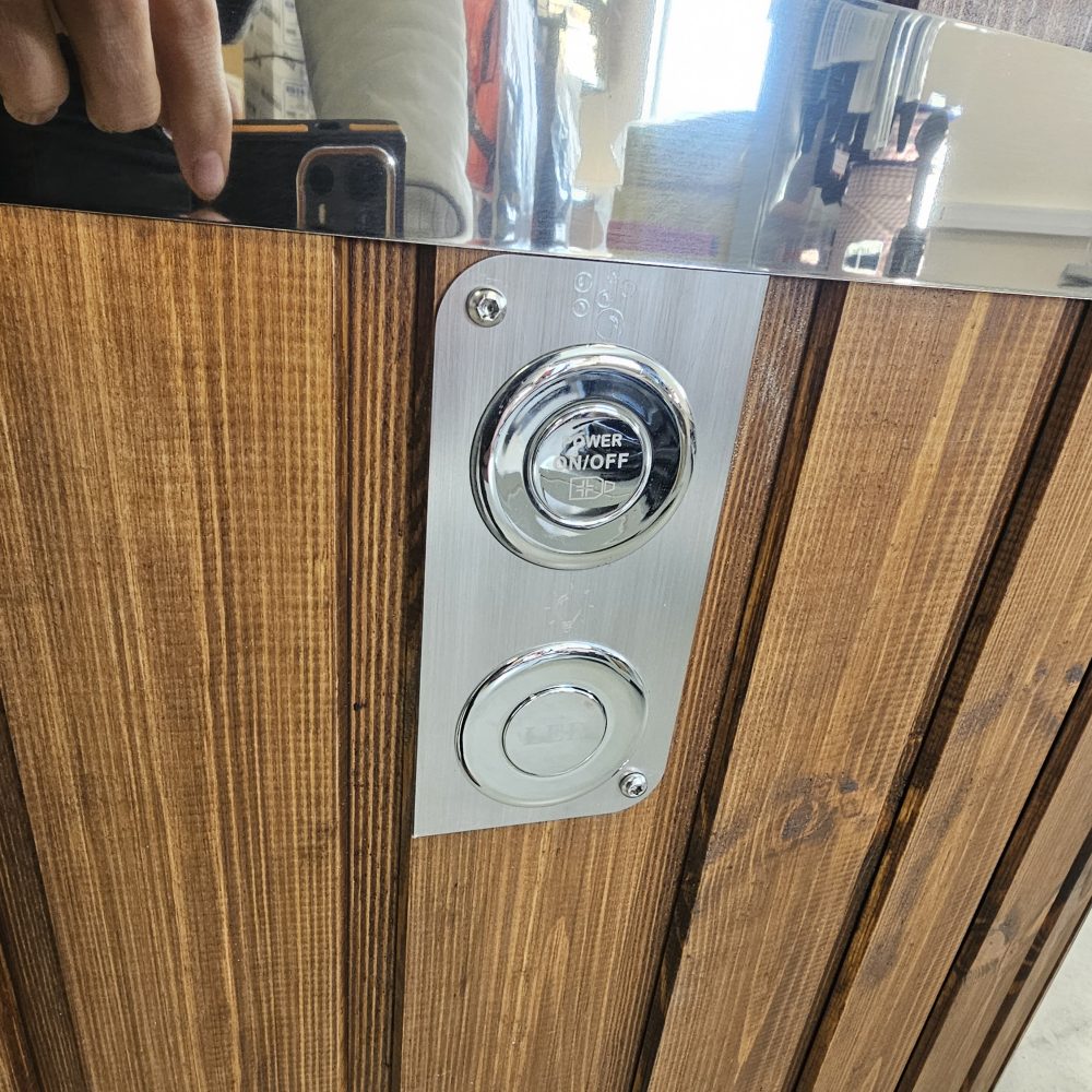 Kümblustünn integreeritud ahjuga, led valgus, mullisüsteemiga Kümblustünn integreeritud ahjuga, led valgus, mullisüsteemiga